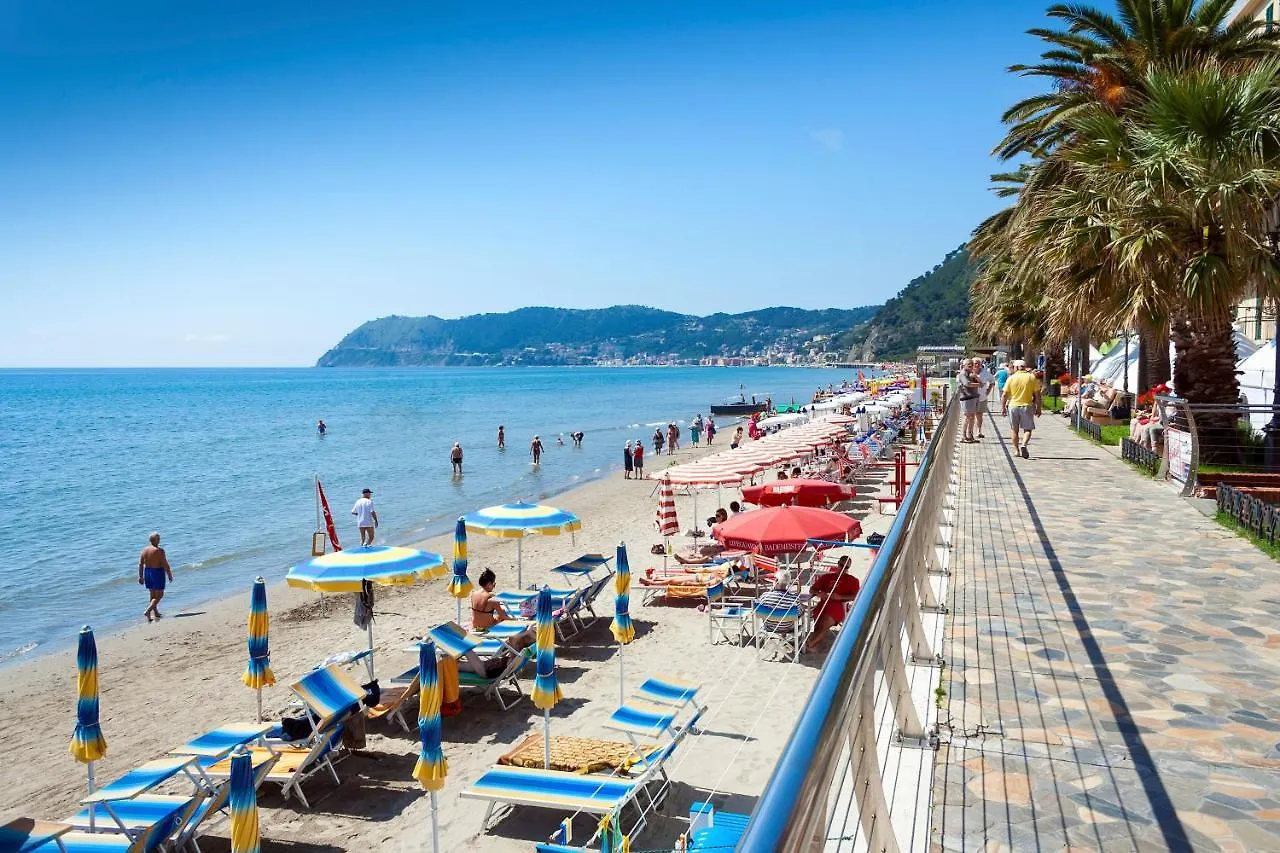 Palace 34 Few Meters From The Sea - Happy Rentals Alassio